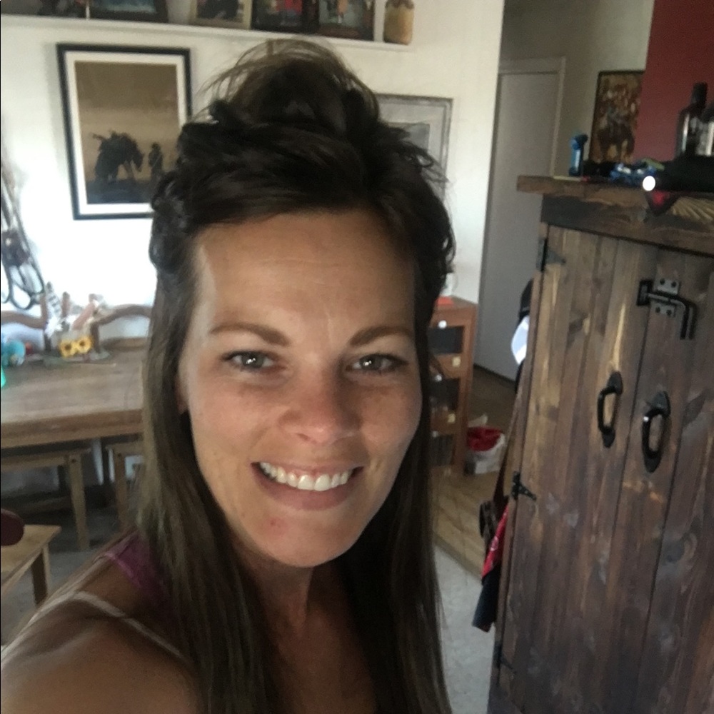 Meet your Posher, Leslie
